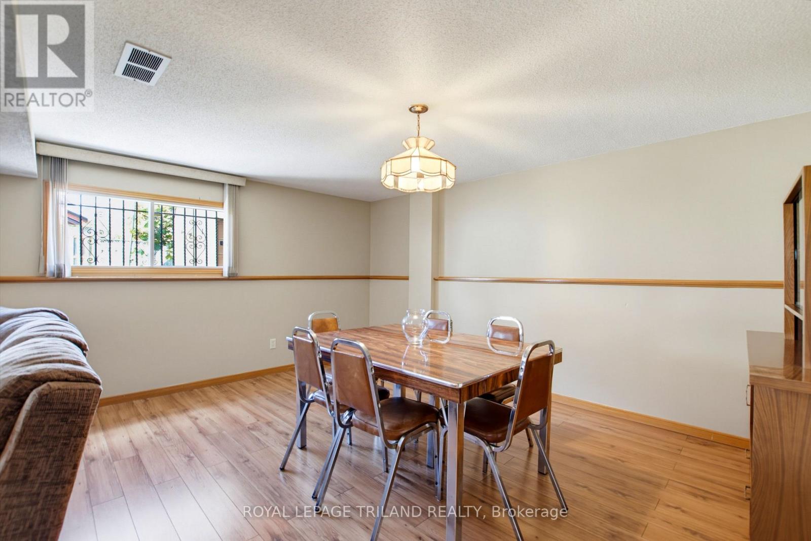 1749 Jalna Boulevard Property Photo 23