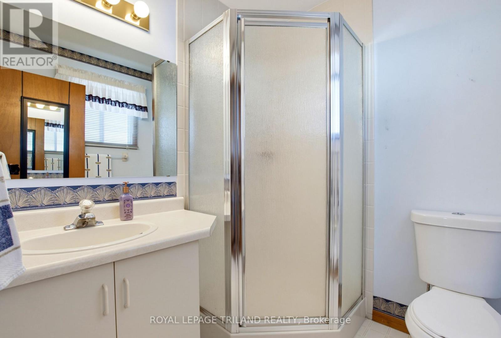 1749 Jalna Boulevard Property Photo 28