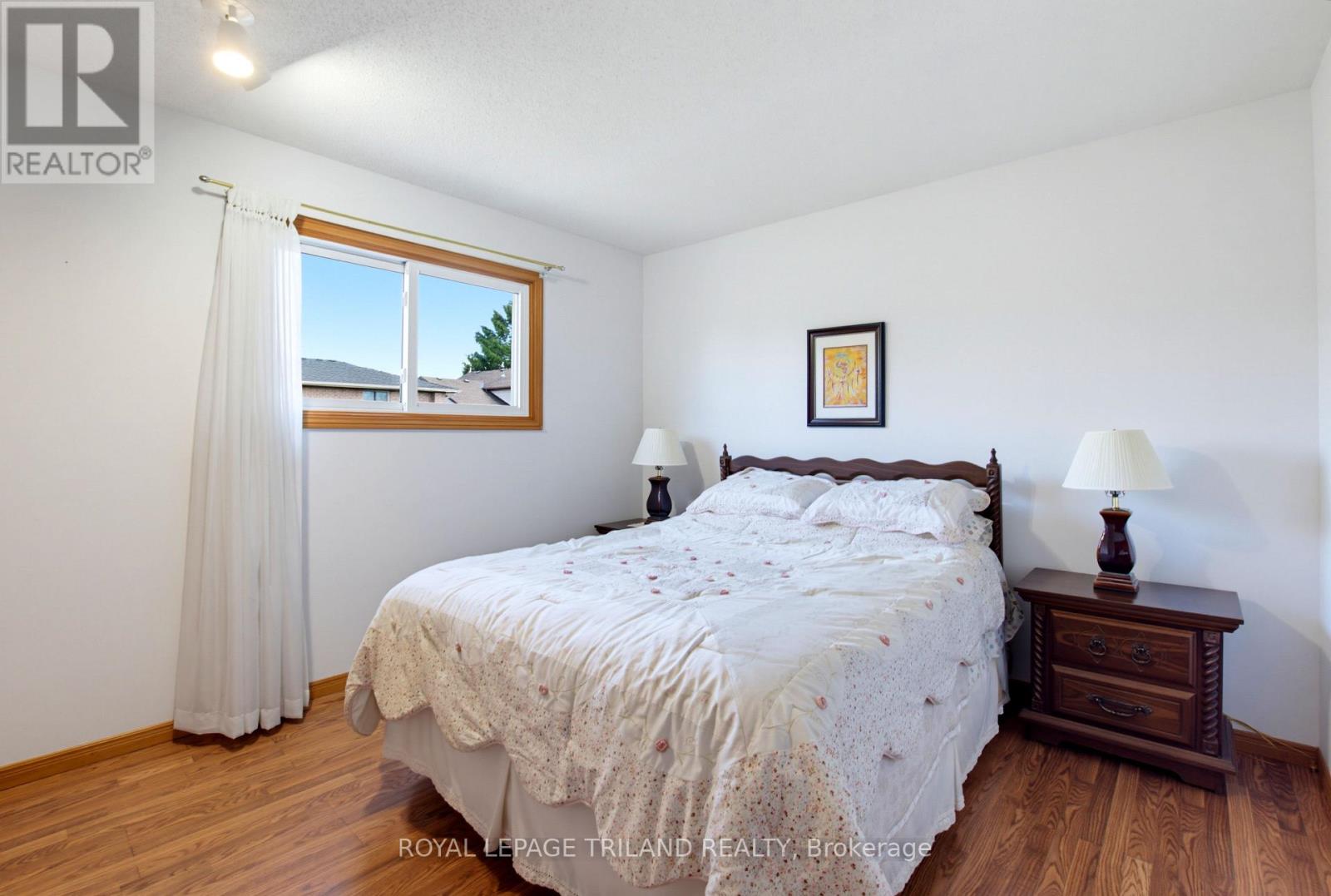 1749 Jalna Boulevard Property Photo 29