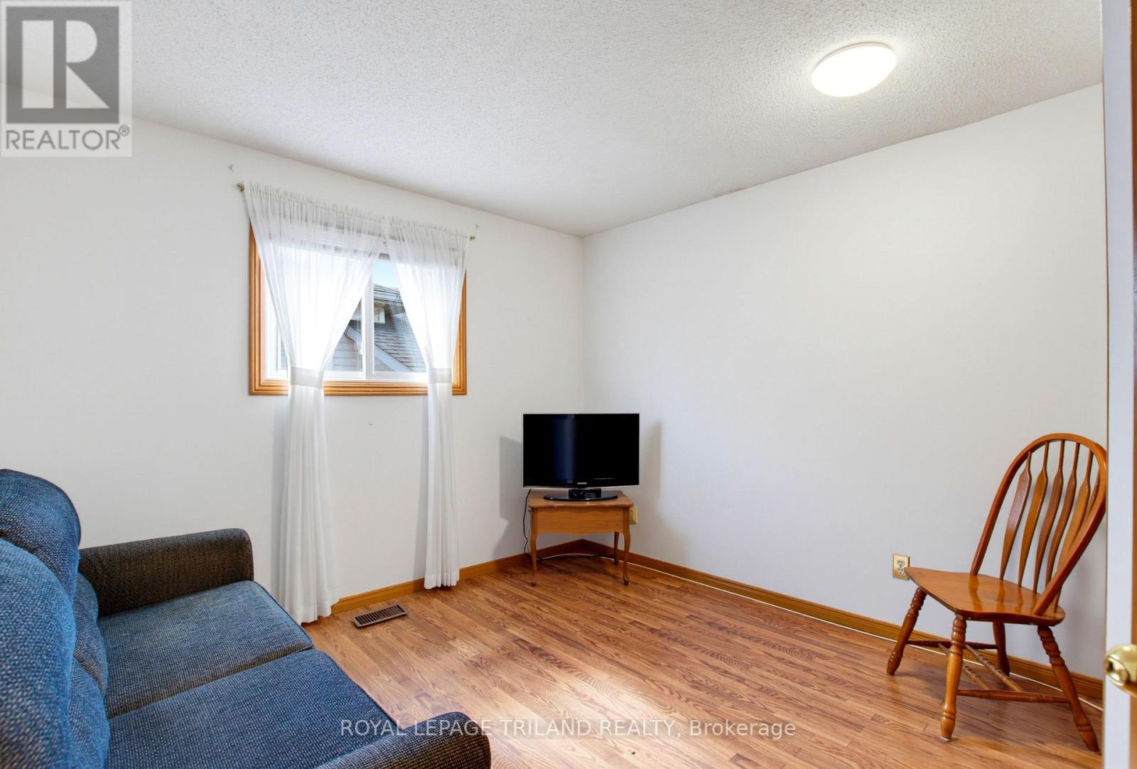 1749 Jalna Boulevard Property Photo 31
