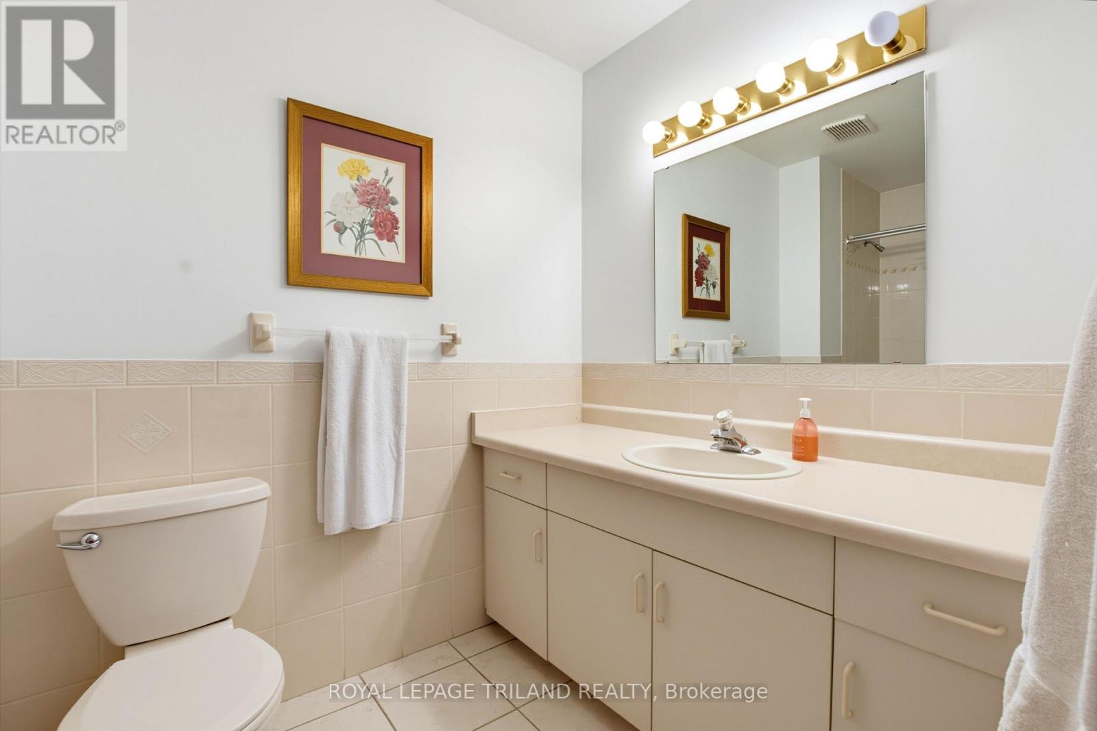 1749 Jalna Boulevard Property Photo 34