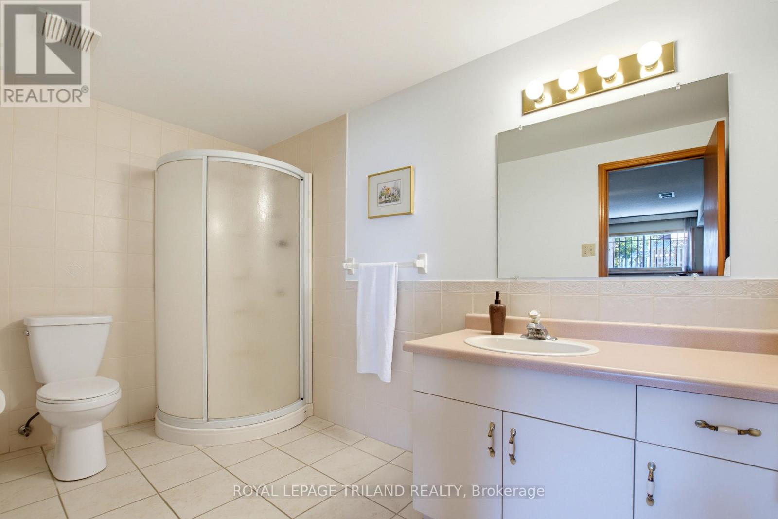 1749 Jalna Boulevard Property Photo 37