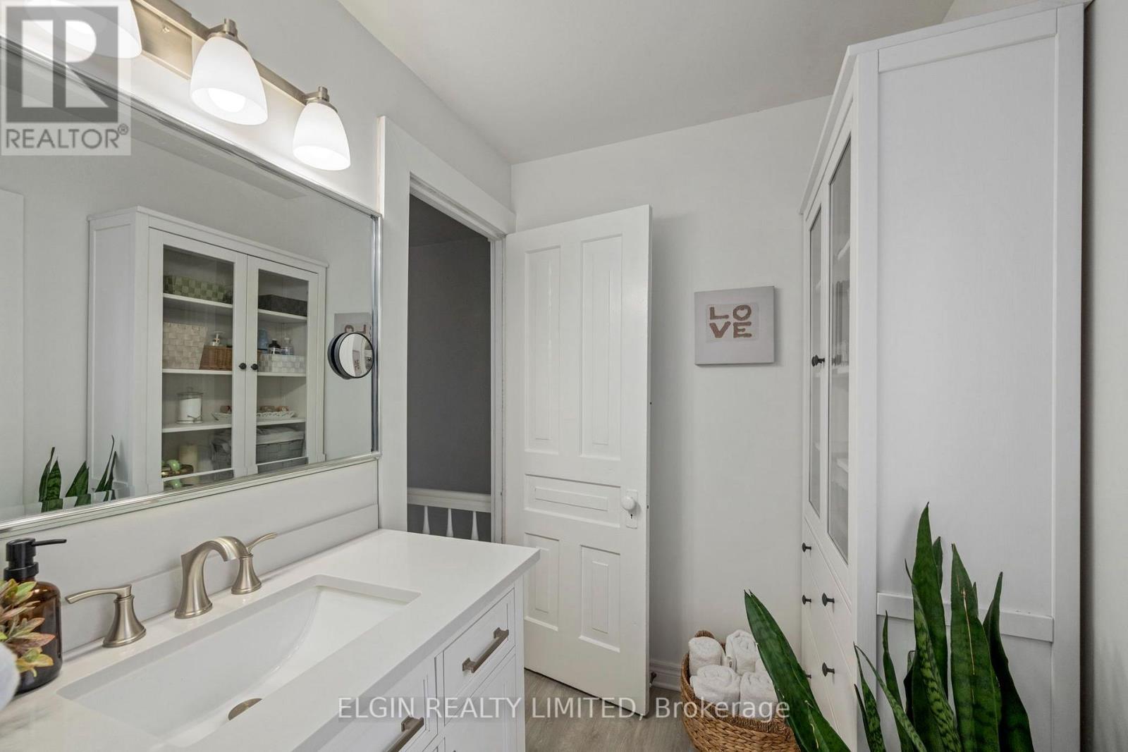 48 Elizabeth Street Property Photo 18