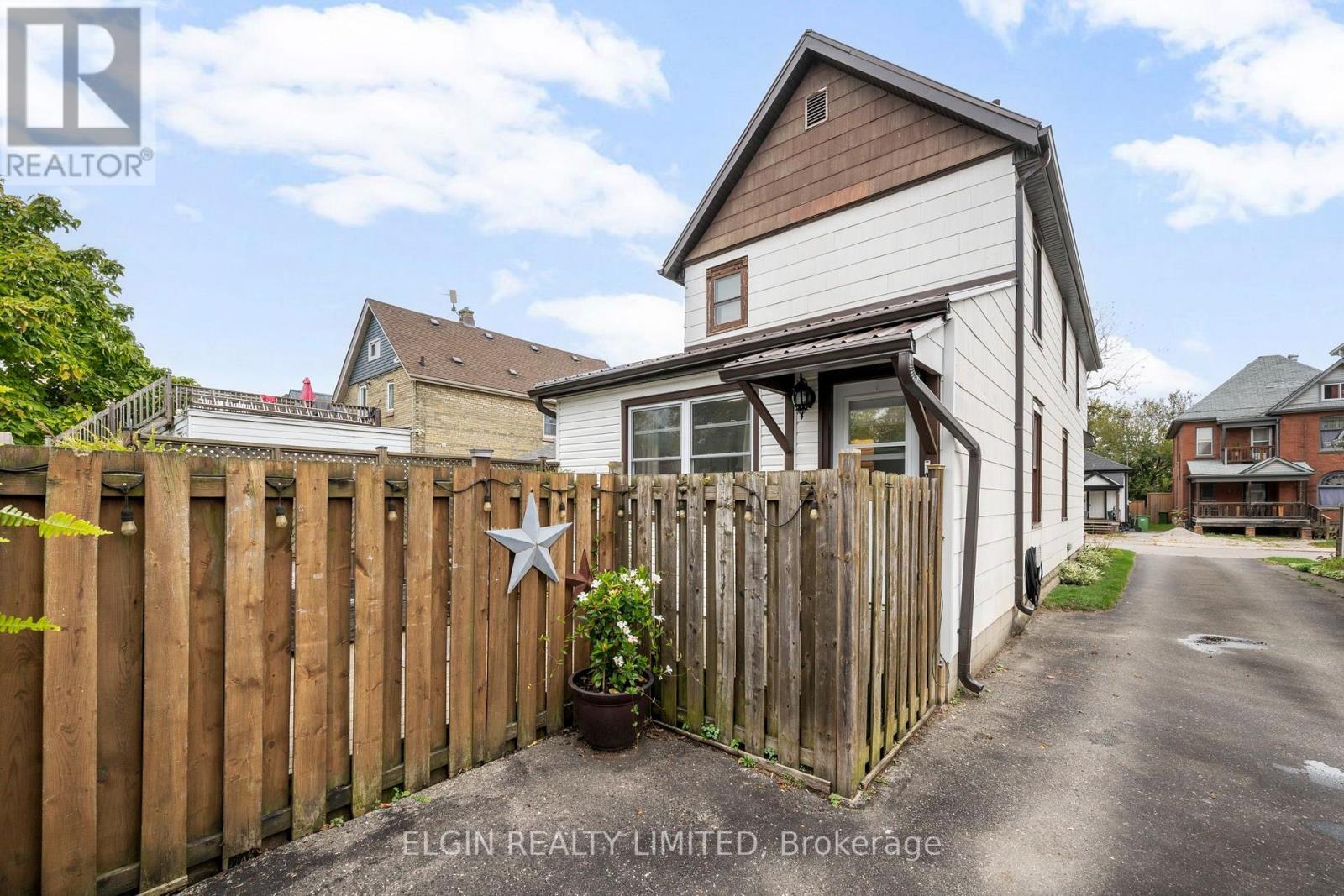 48 Elizabeth Street Property Photo 25