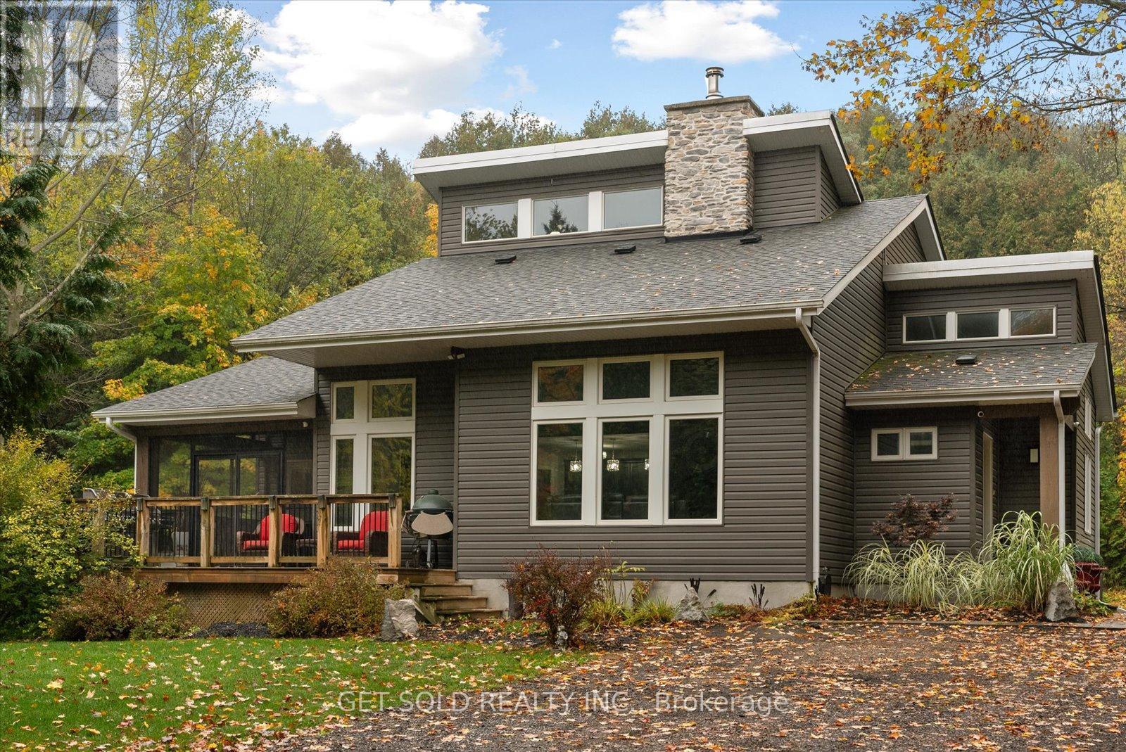 11 Fieldway Court Property Photo 2