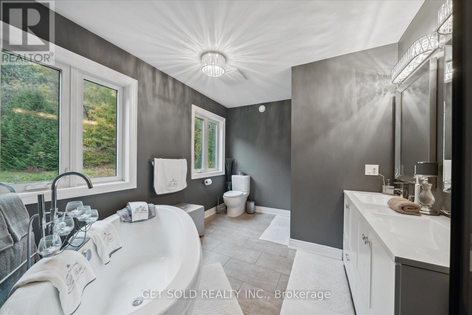 11 Fieldway Court Property Photo 15