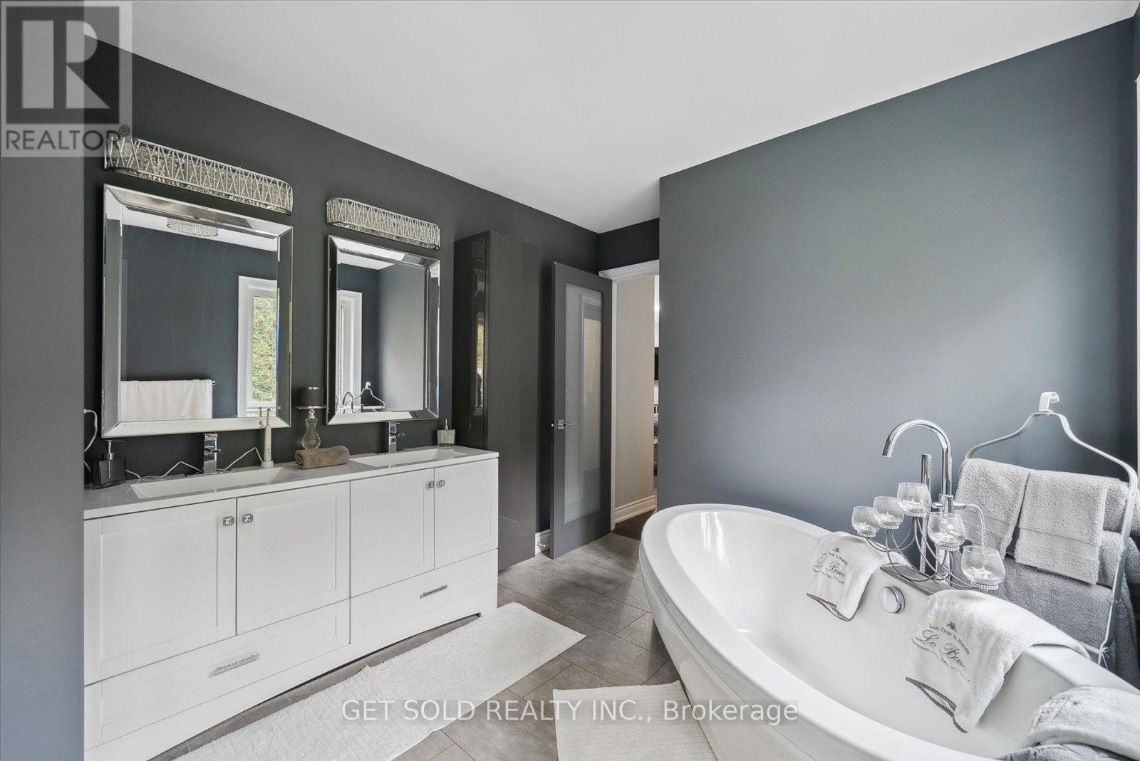 11 Fieldway Court Property Photo 16