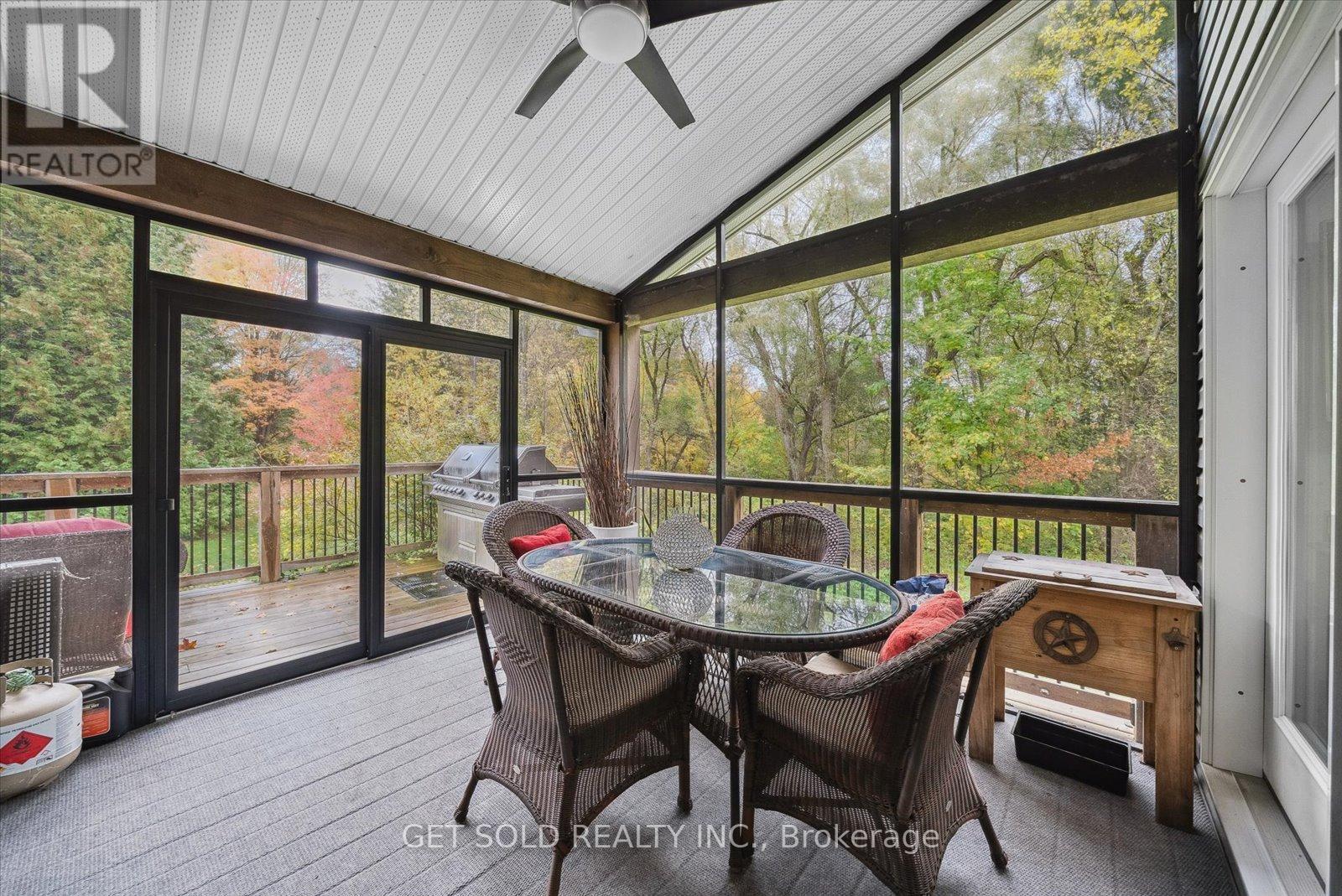 11 Fieldway Court Property Photo 17