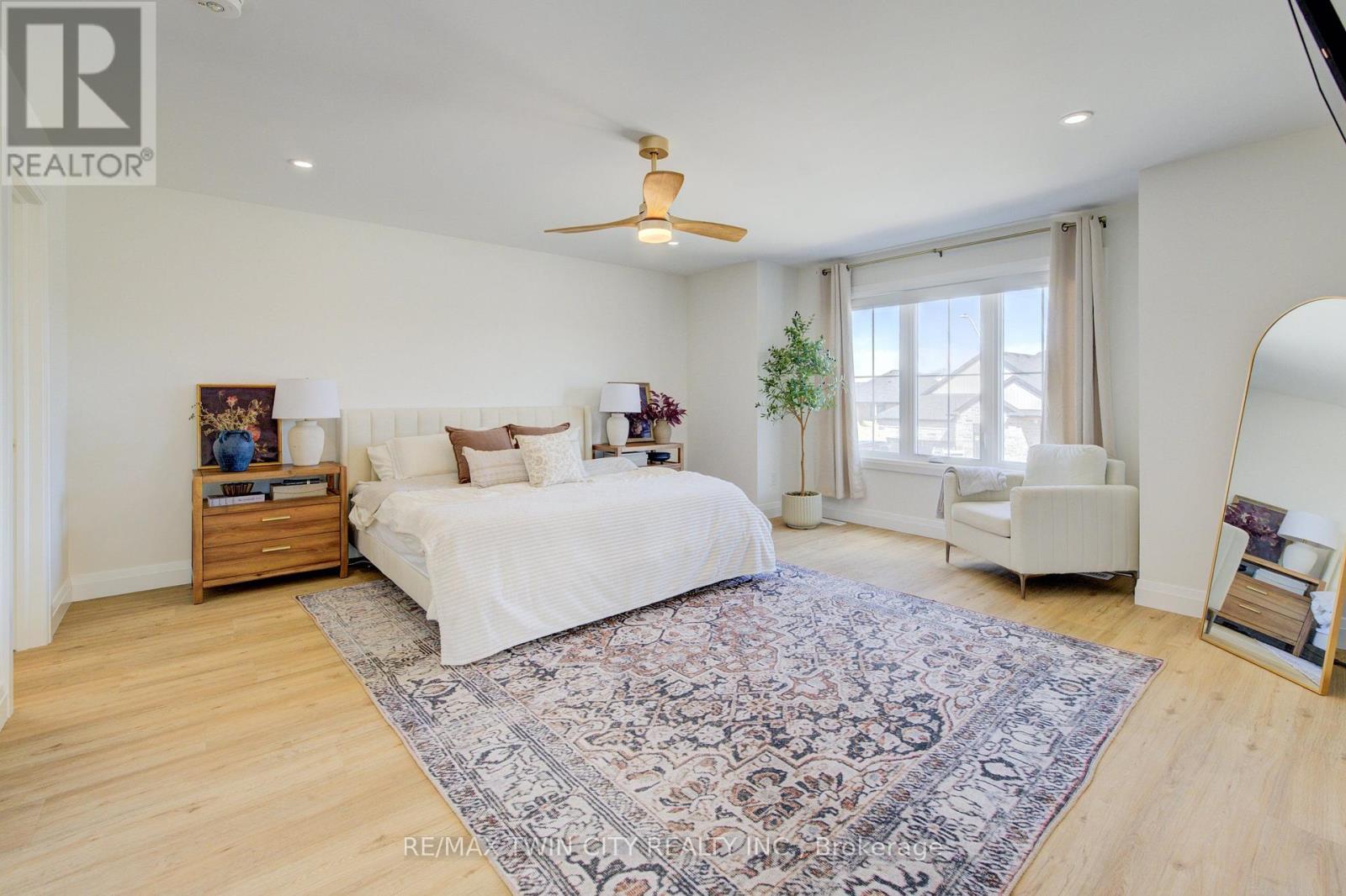 67 Weymouth Street Property Photo 17
