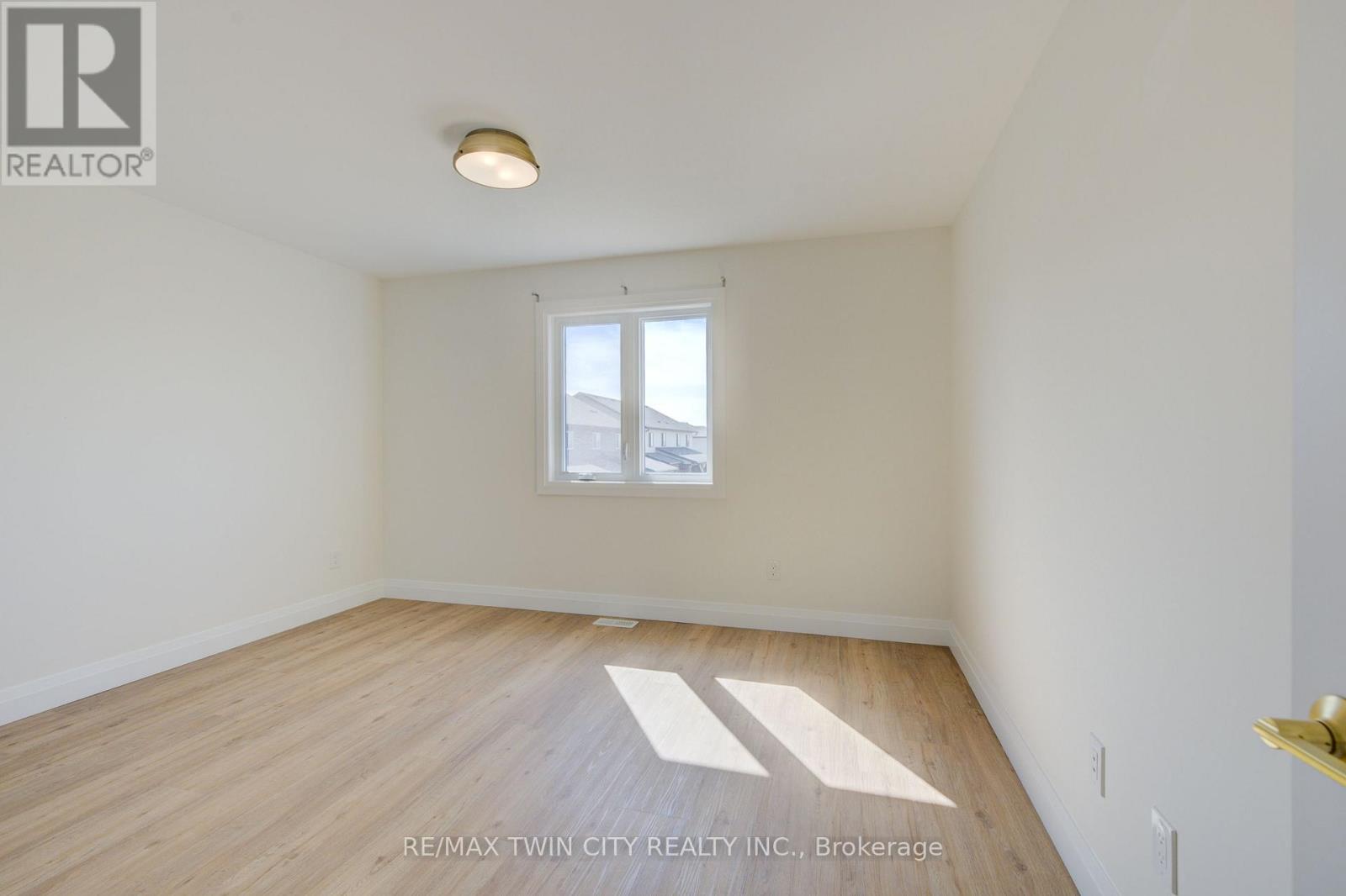 67 Weymouth Street Property Photo 19