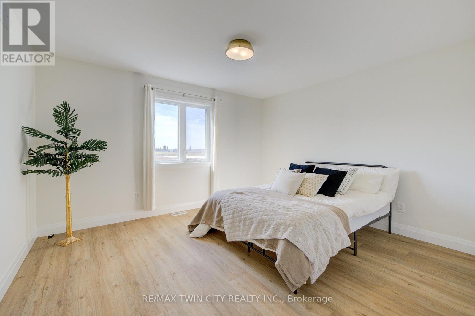 67 Weymouth Street Property Photo 20
