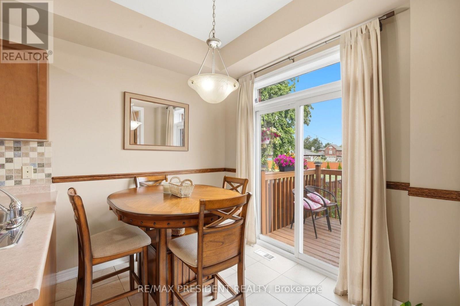 23 - 45 Seabreeze Crescent Property Photo 12