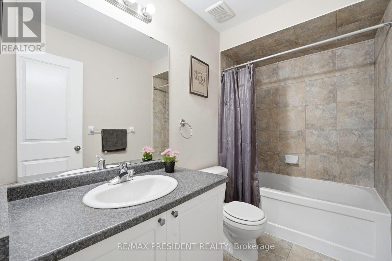 23 - 45 Seabreeze Crescent Property Photo 17