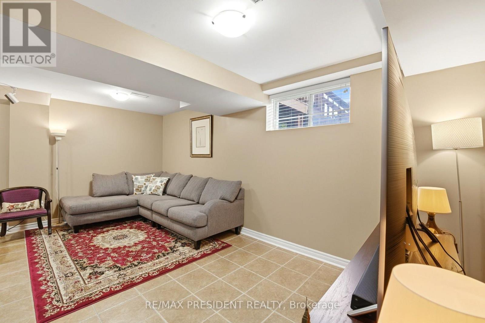 23 - 45 Seabreeze Crescent Property Photo 25