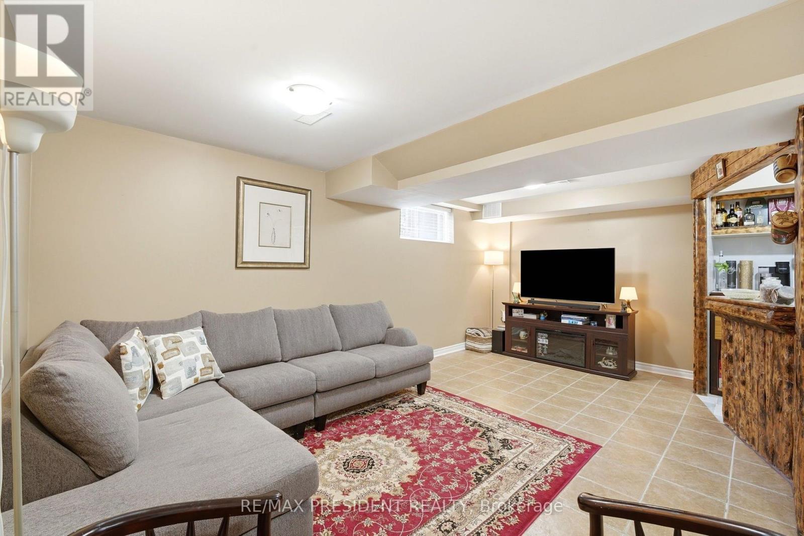 23 - 45 Seabreeze Crescent Property Photo 27