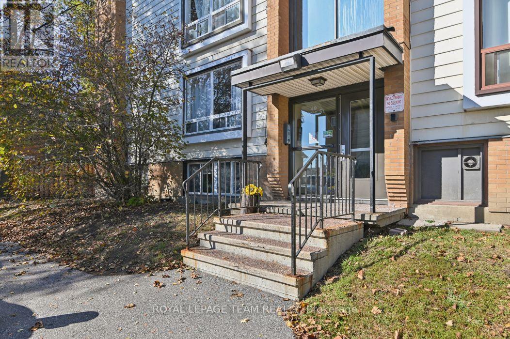 10 - 49 Sumac Street Property Photo 3