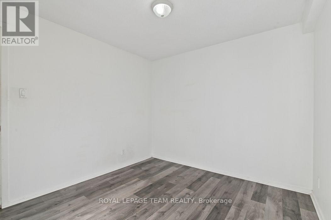 10 - 49 Sumac Street Property Photo 23