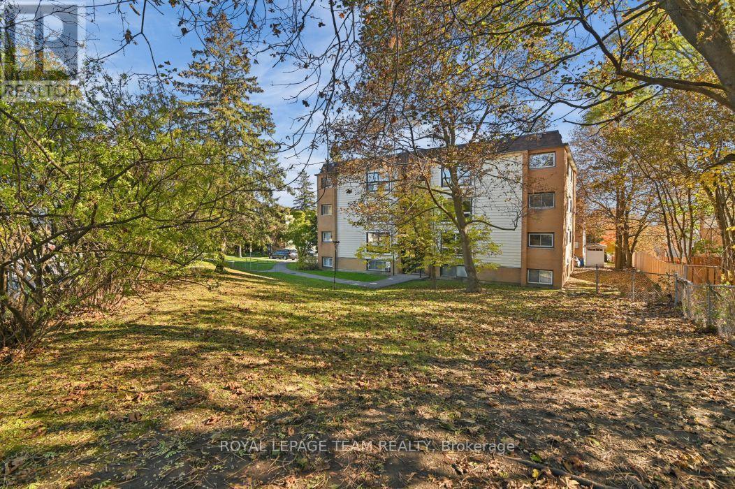 10 - 49 Sumac Street Property Photo 33