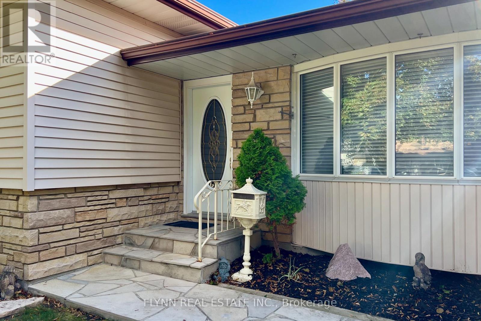 70 Richelieu Drive Property Photo 3