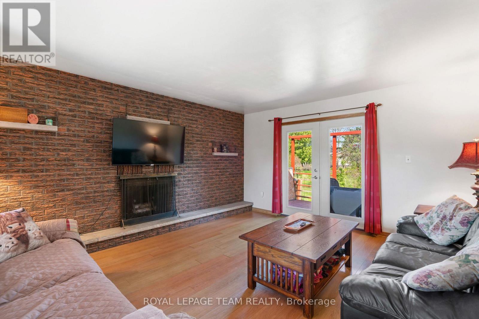 5687 Cherry Street Property Photo 5
