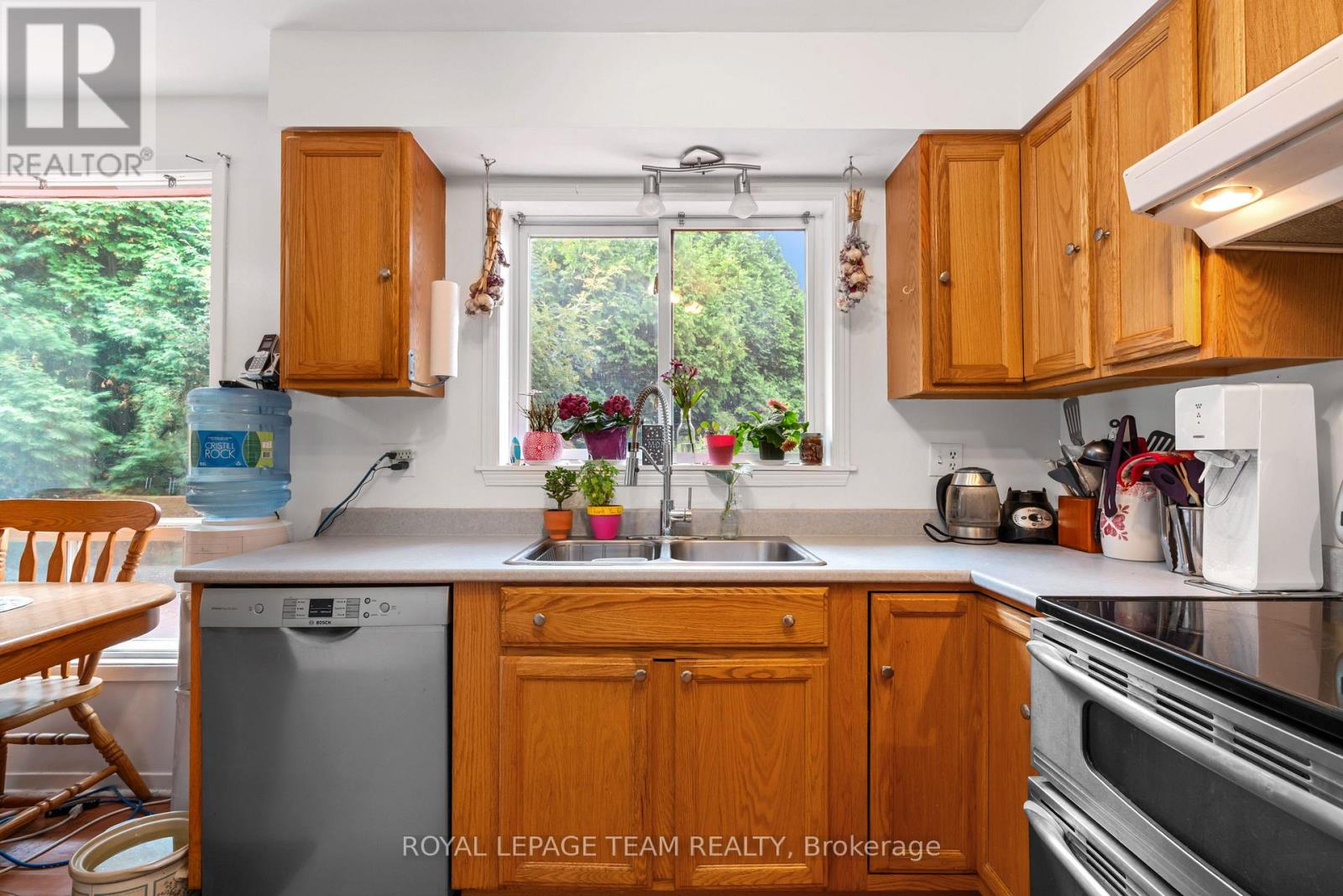 5687 Cherry Street Property Photo 14
