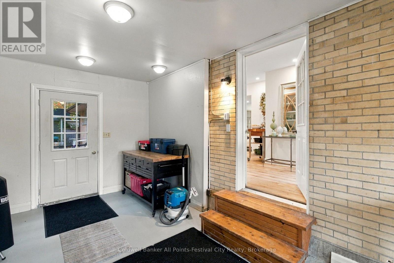 55 Caledonia Terrace Property Photo 3
