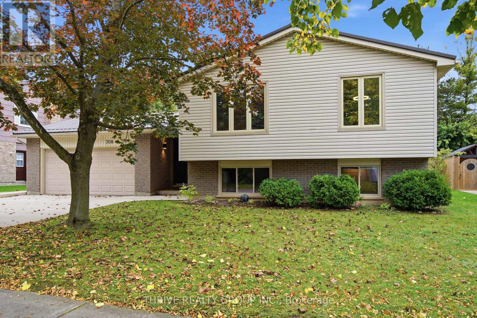 708 Village Green Avenue Property Photo 2