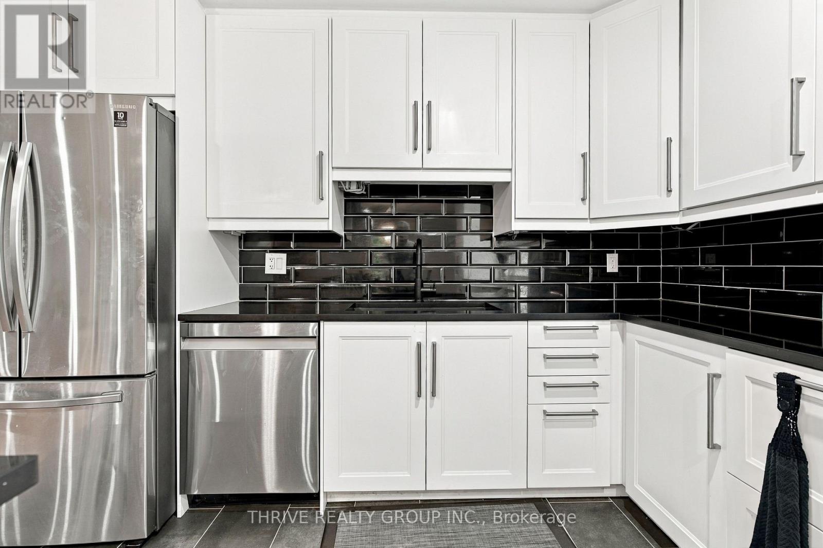 708 Village Green Avenue Property Photo 14