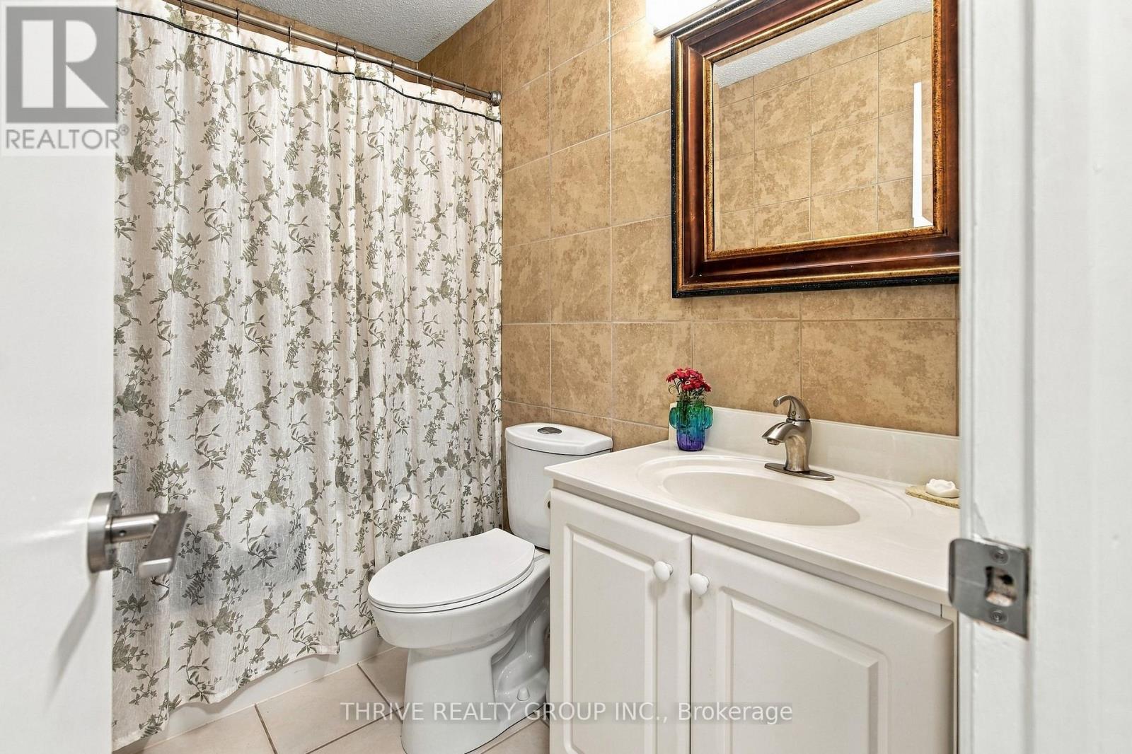 708 Village Green Avenue Property Photo 16