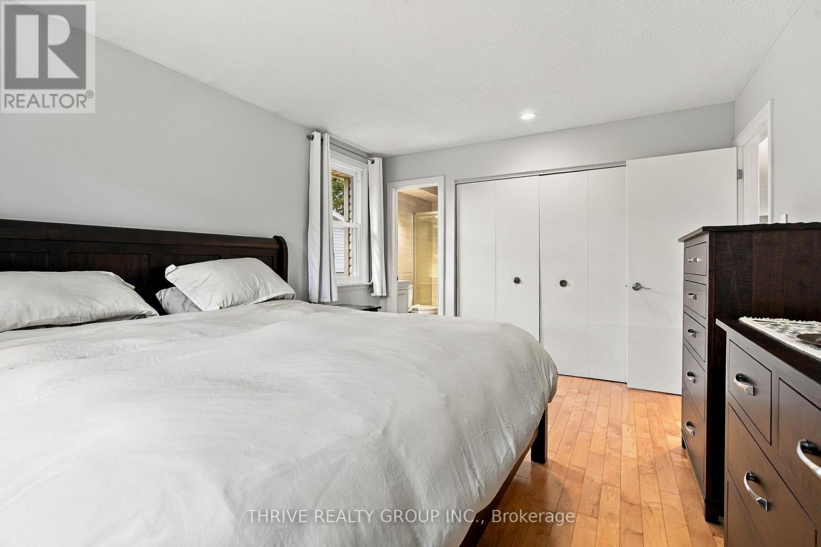 708 Village Green Avenue Property Photo 18