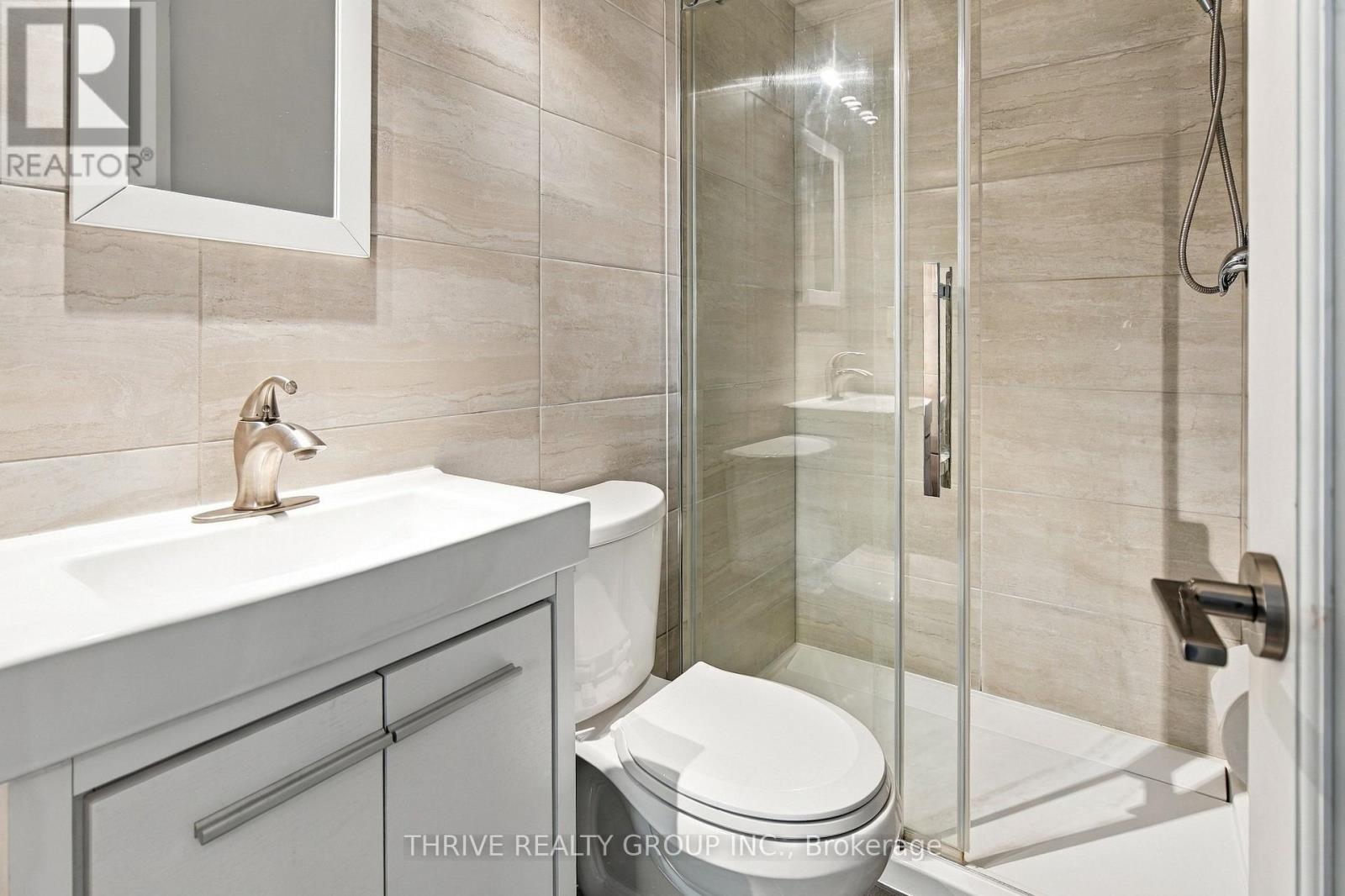 708 Village Green Avenue Property Photo 19