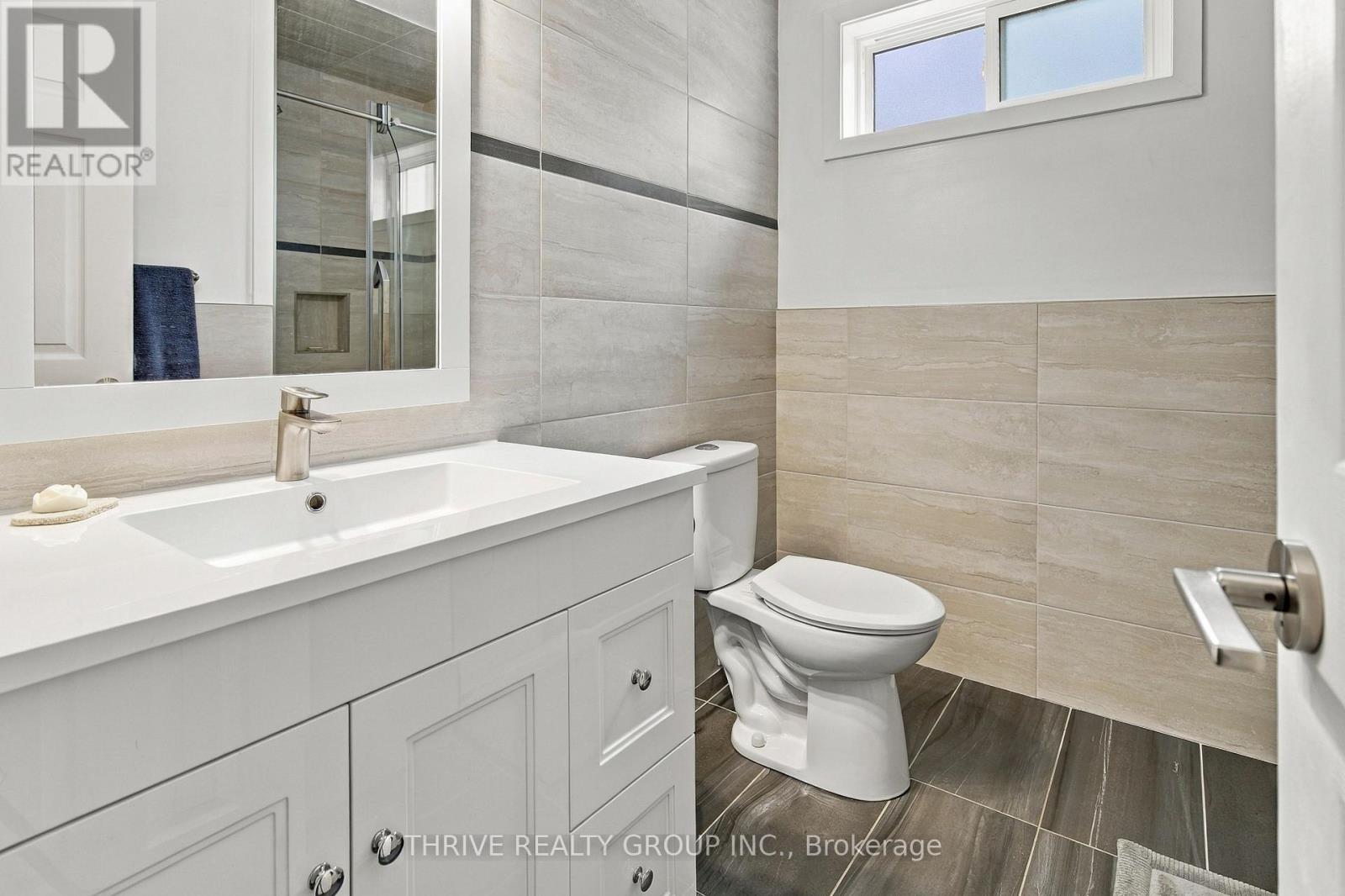 708 Village Green Avenue Property Photo 26