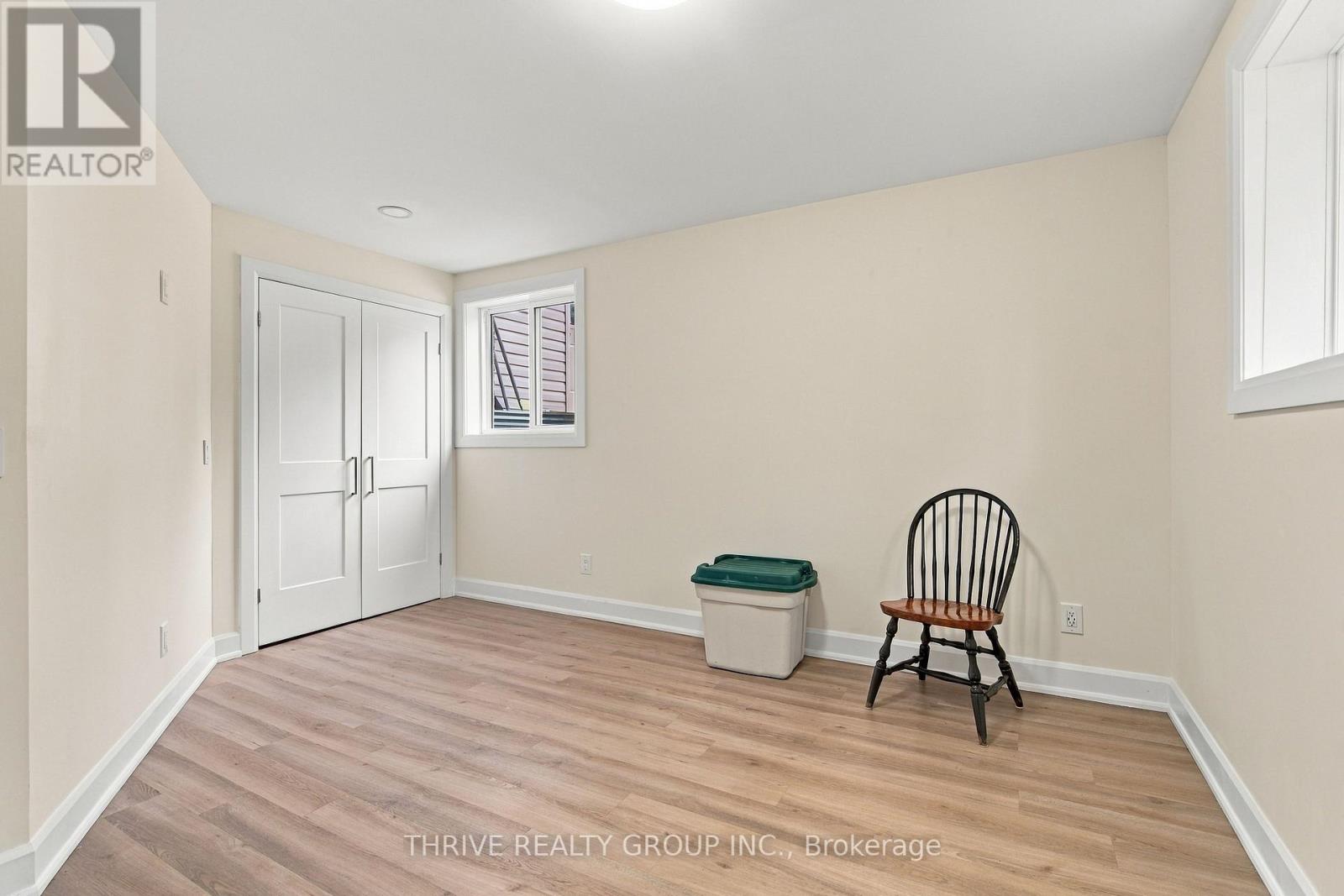 708 Village Green Avenue Property Photo 31