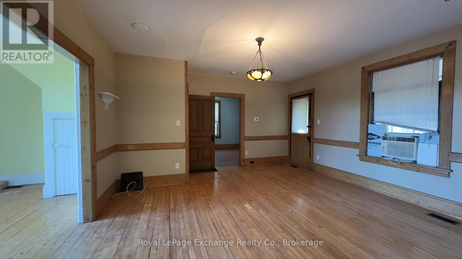 814 Lake Range Drive Property Photo 16