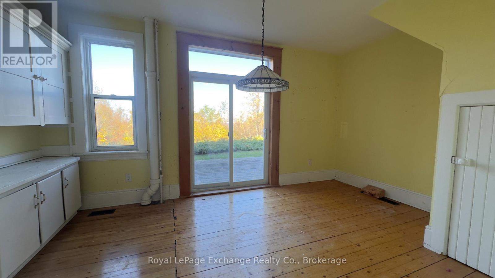 814 Lake Range Drive Property Photo 17