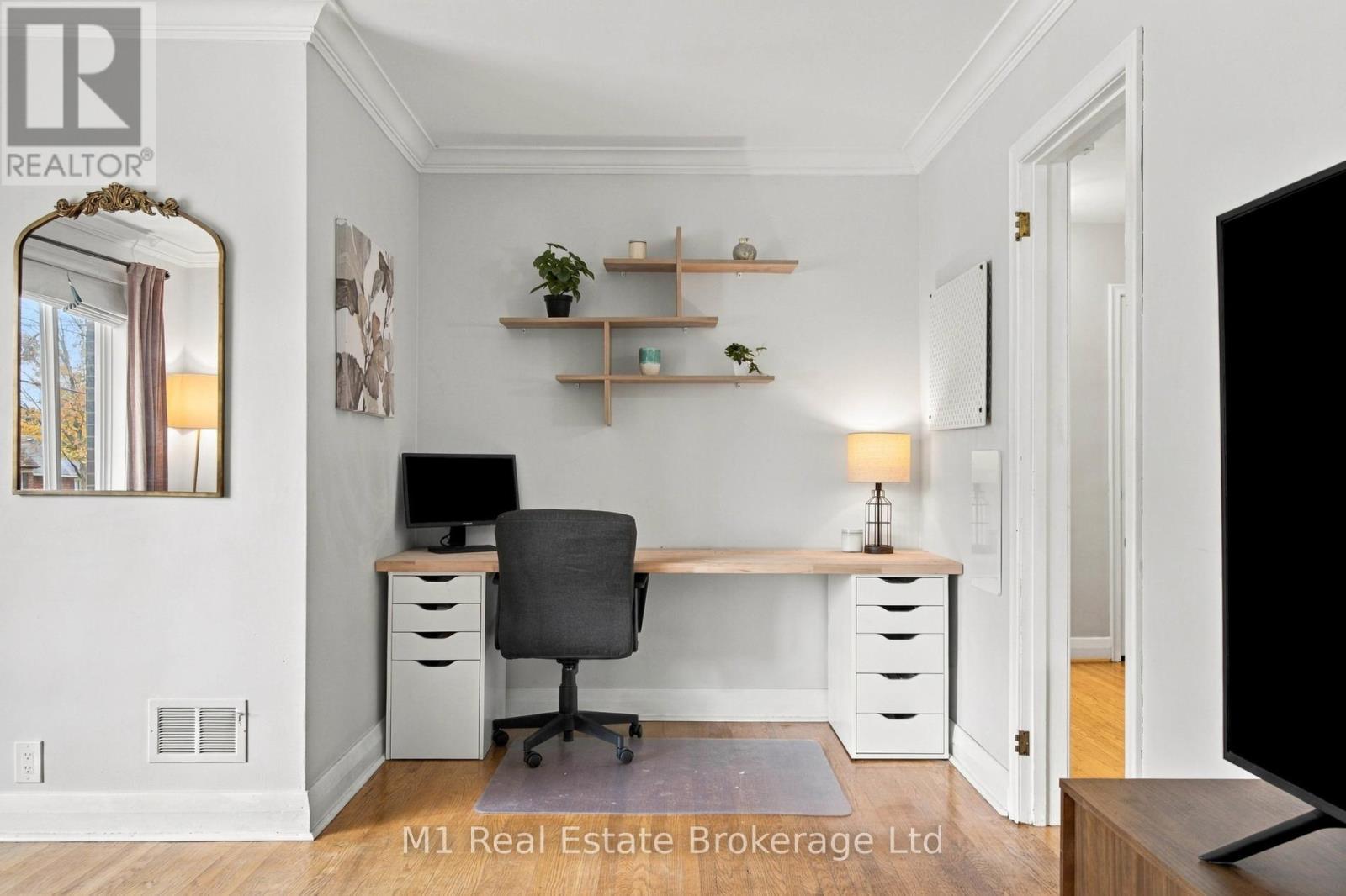 327 Metcalfe Street Property Photo 10
