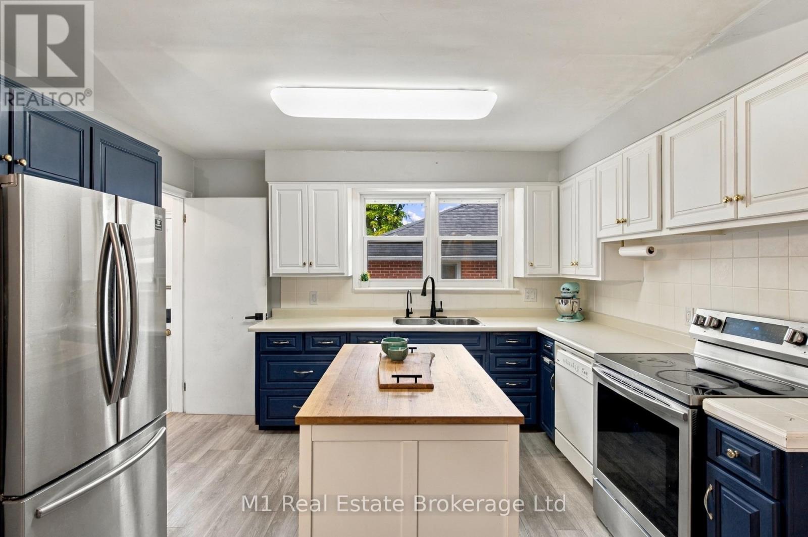 327 Metcalfe Street Property Photo 13