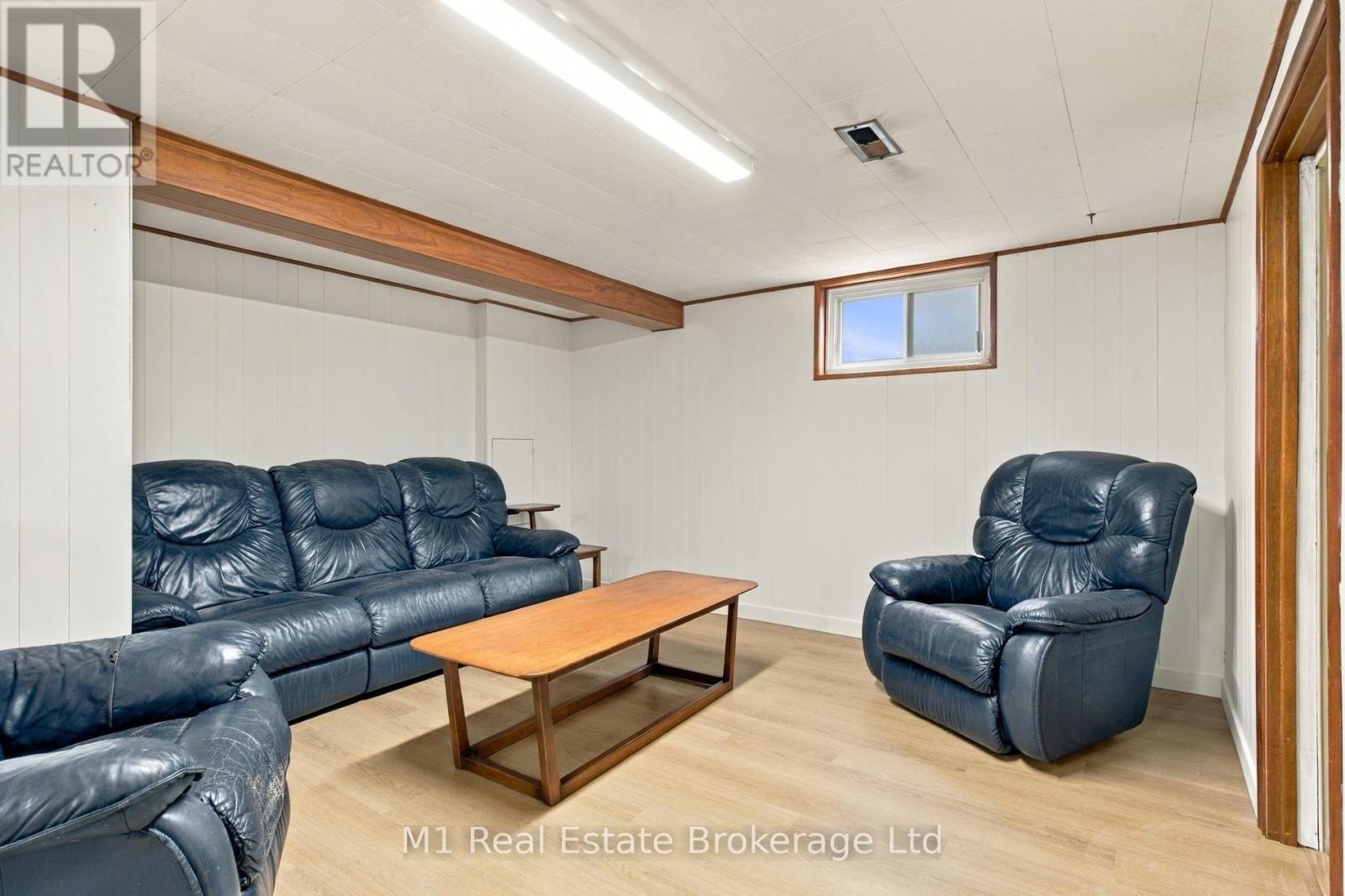 327 Metcalfe Street Property Photo 27