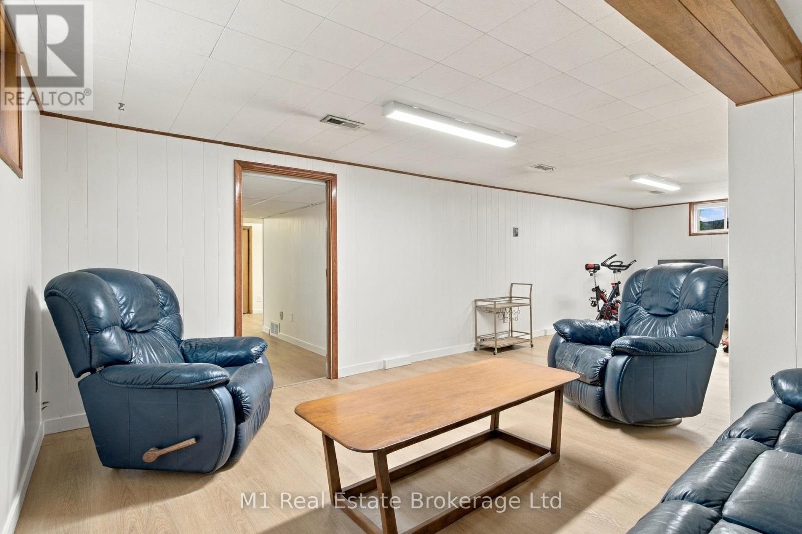 327 Metcalfe Street Property Photo 28