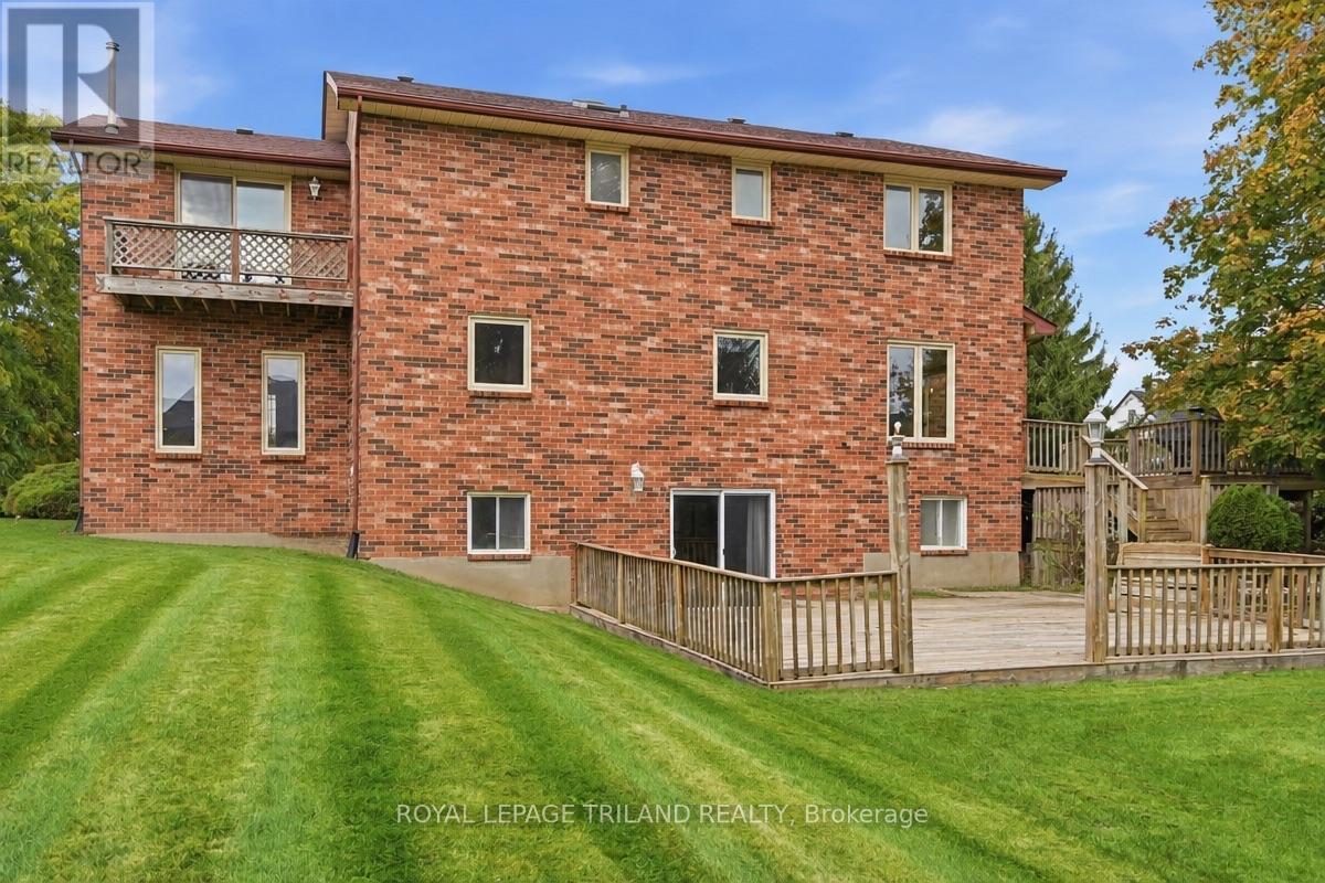 716 Franklinway Crescent Property Photo 39