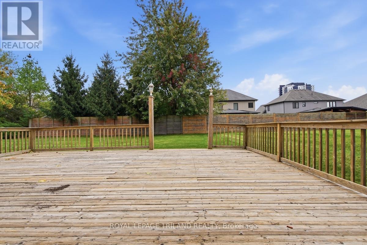 716 Franklinway Crescent Property Photo 40