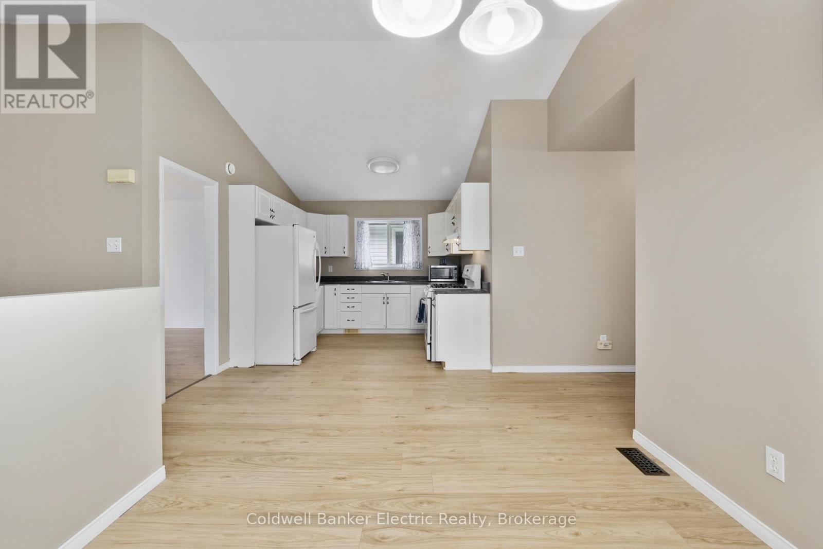 271 Dainton Drive Property Photo 8
