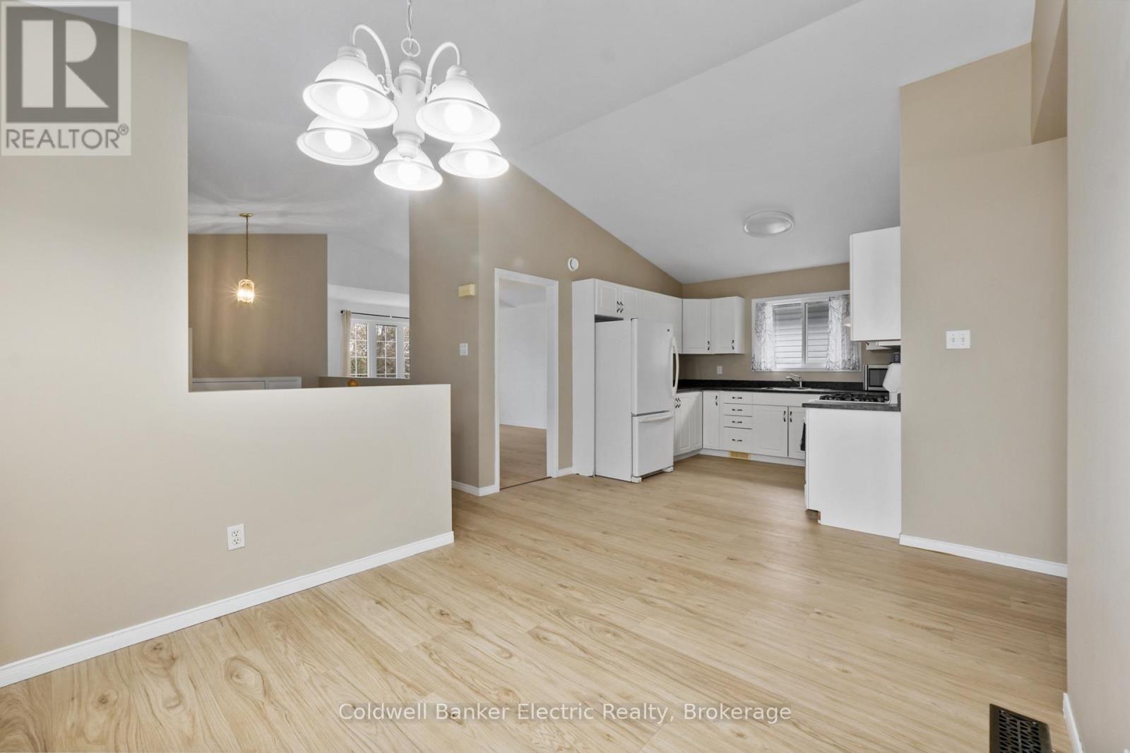 271 Dainton Drive Property Photo 9
