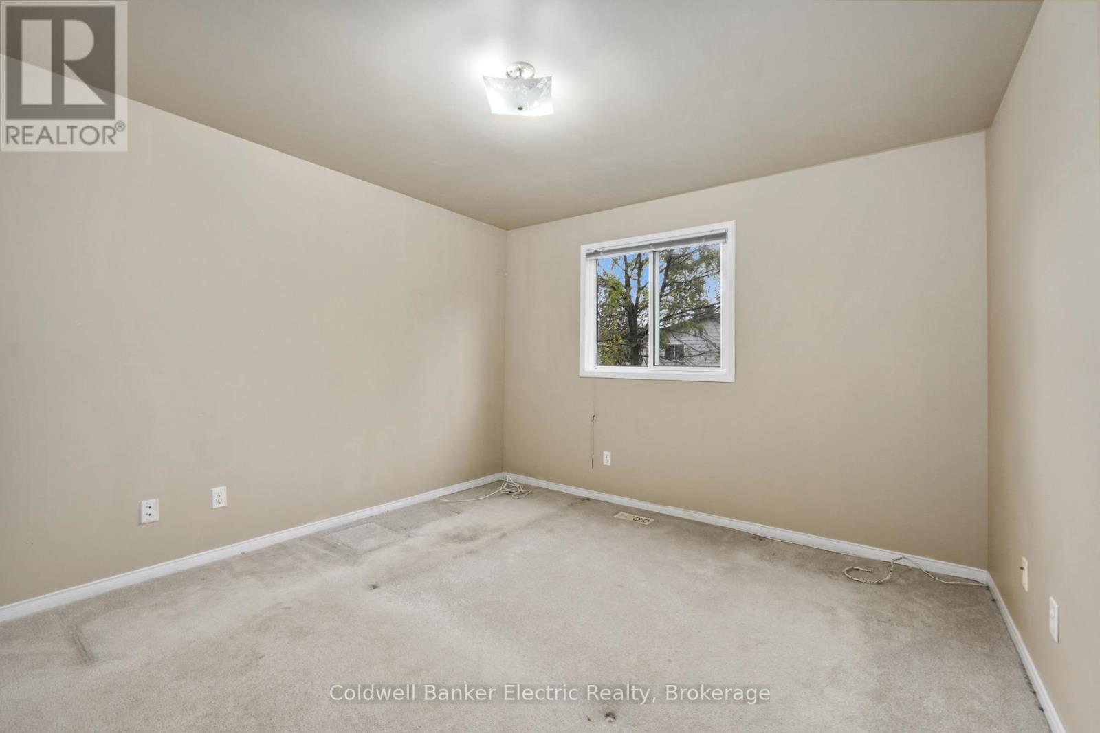 271 Dainton Drive Property Photo 14
