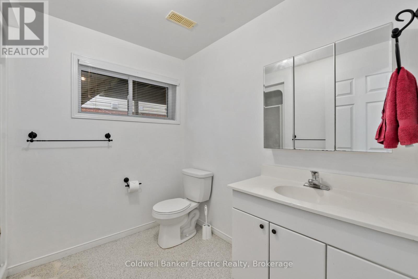271 Dainton Drive Property Photo 19