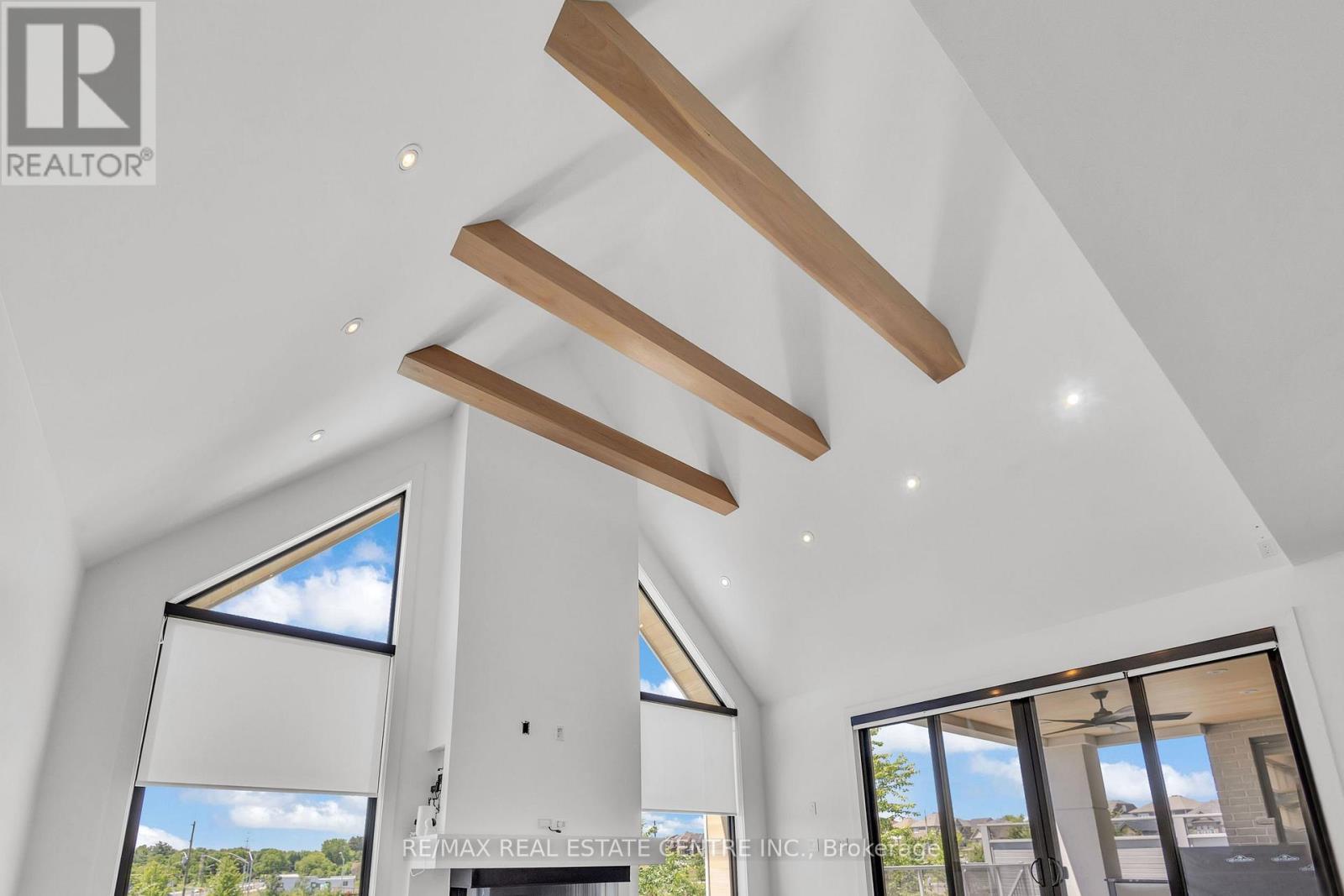 920 Thomas Pedder Court Property Photo 11