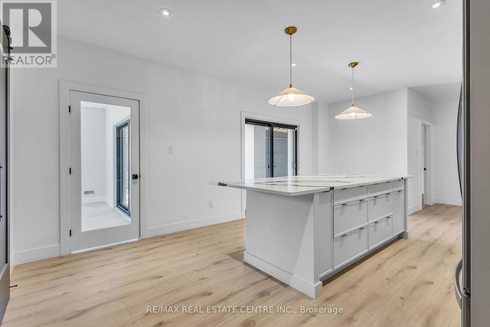 920 Thomas Pedder Court Property Photo 39