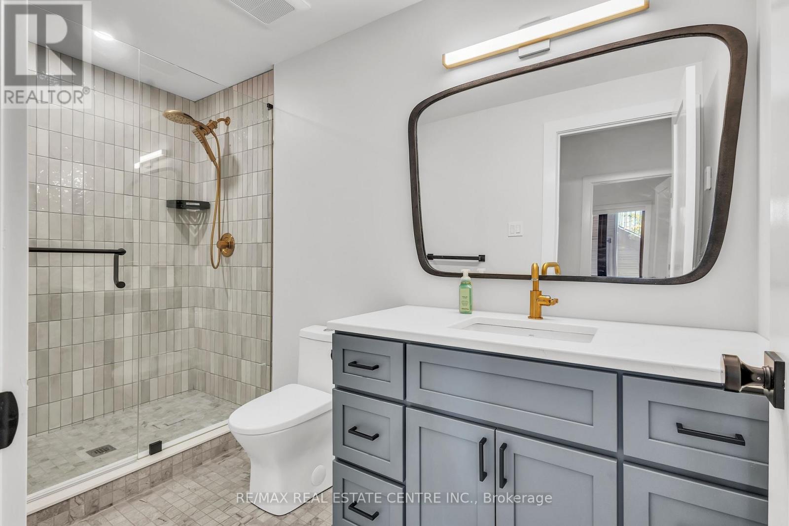 920 Thomas Pedder Court Property Photo 41