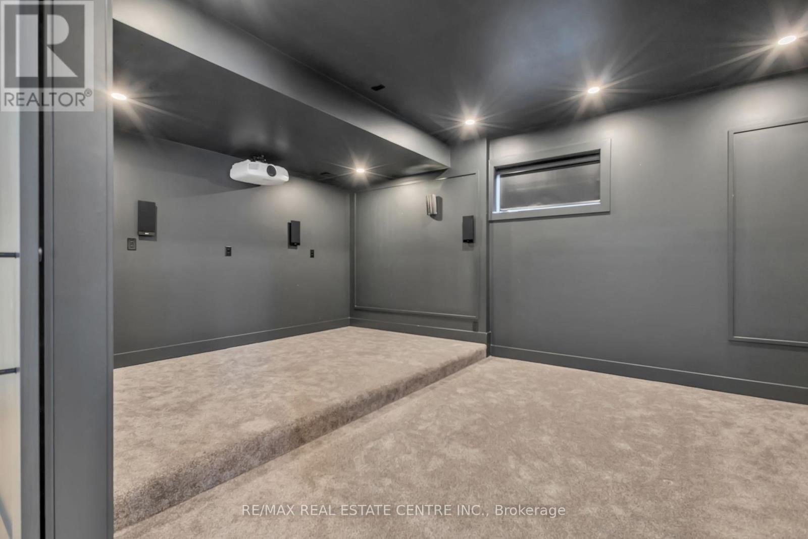 920 Thomas Pedder Court Property Photo 45