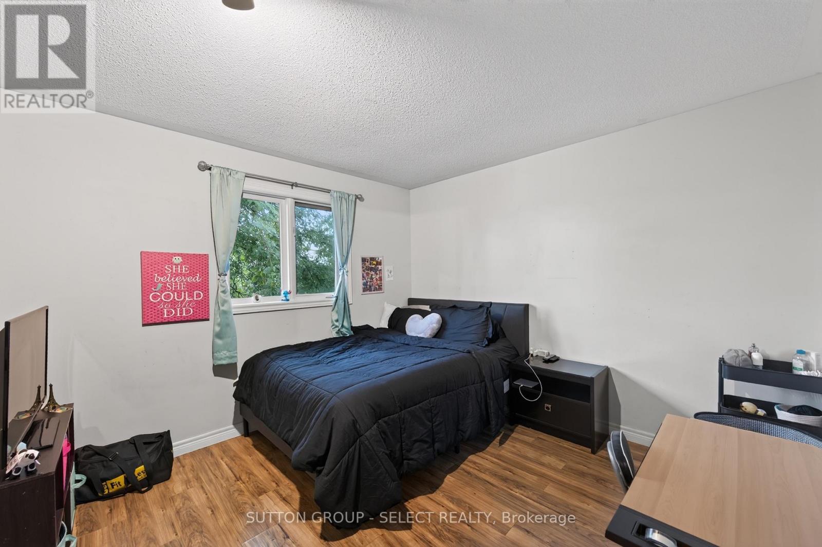 21 - 410 Ambleside Drive Property Photo 13